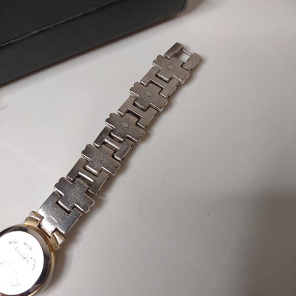 6.5 Inch Silver Tone Metal Gruen Watch With White Dial - Picture 9 of 13